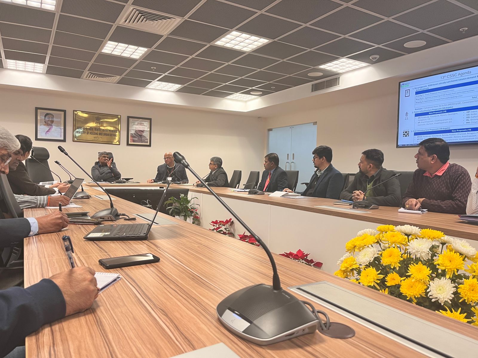 Vietnam Delegation Visit to MOHUA 2